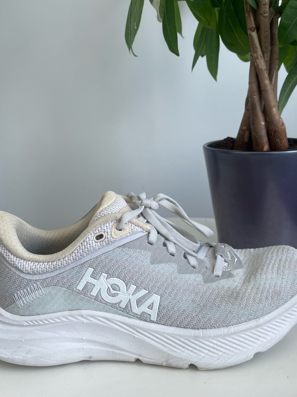 Women Size 6 Hoka Solimar Gray White Running Shoes